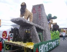homecoming ideas | Homecoming 2008 - Our 1st Place Lion King Float ...