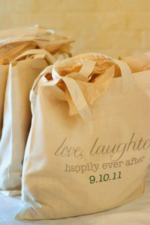 gift bags- beach bags for beach wedding!