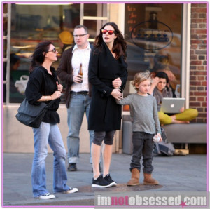 Here’s Liv Tyler picking up Milo from school. Wonder what Milo will ...