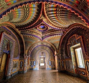 Italy colorful peacock room