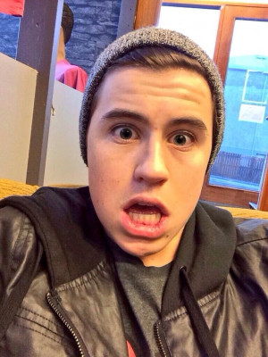 stopnashgrier If Nash Grier had brown eyes t co wRRkr2Iw9E