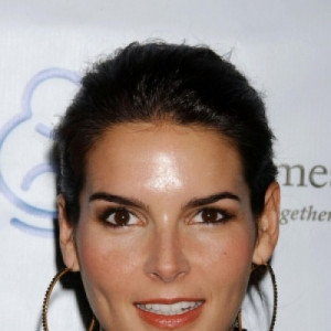 Angie Harmon