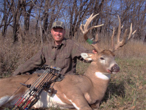 Missouri Kansas Iowa deer hunting private land self guided.
