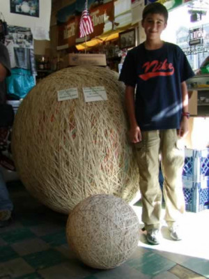 the worlds biggest rubber band ball
