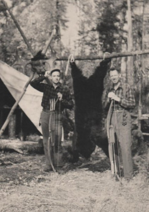 Description Fred Bear and Jim Henderson moose hunt 1943.jpg