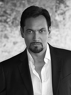 Jimmy Smits Pictures