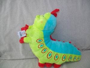 ... TAGS, DISNEY STORE HEIMLICH CATERPILLAR 14 INCHES A BUGS LIFE- RETIRED