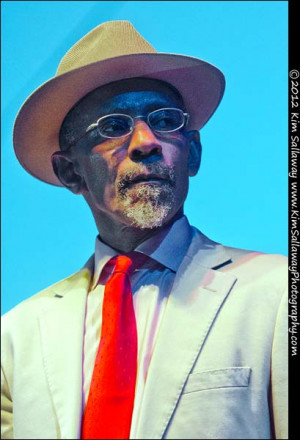 Linton Kwesi Johnston w Dennis Bovelle Dub Band