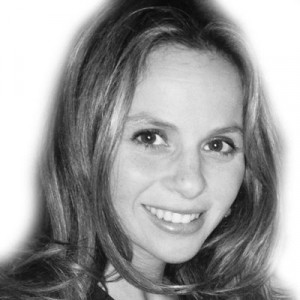 Sara Shepard Headshot