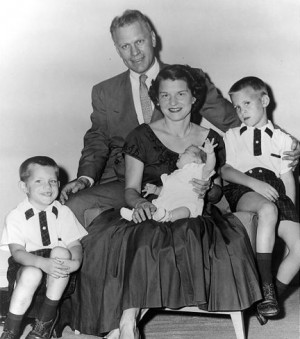 Gerald Ford Children Congressman and mrs. ford with children jack ...