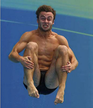 The Most Hilarious Faces of Springboard Divers (22 pics)