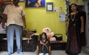 2ft Tall Jyoti Amge Of Nagpur Becomes The Worlds Shortest Woman