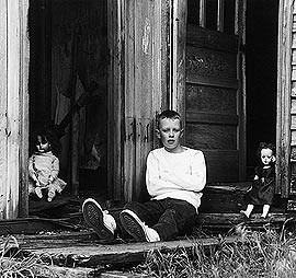 después de su muerte, Meatyard sigue siendo un fotógrafo de fama ...