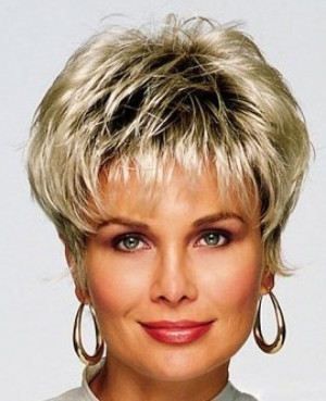short layered hairstyles for women over 40
