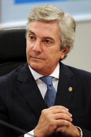 Former Brazil president Collor charged in Petrobras corruption - Yahoo ...