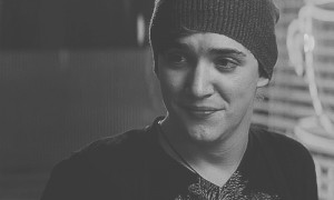 Kyle Gallner Walking Dead Kyle gallner on the walking
