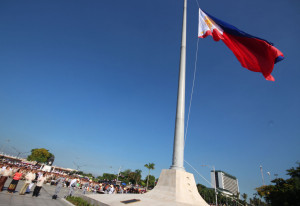 flag-raising-independence-day-06122015-001.jpg