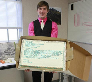 ... boss he was leaving his job by writing a resignation letter on a cake