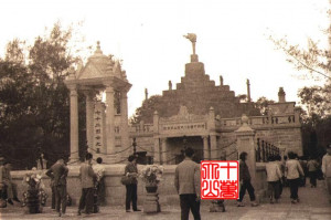 ... -huanghuagang-memorial-statue-of-liberty-culture-revolution-torch.jpg