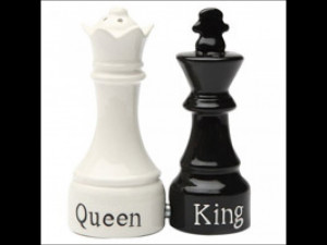 King and Queen Chess Pieces Shaker Set