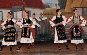 Thread: Serbian folk costumes and traditional clothing