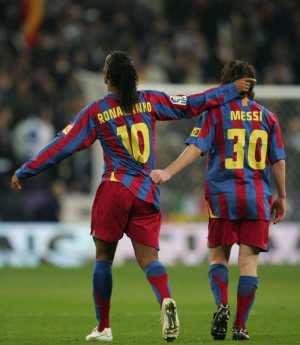 Ronaldinho Y Messi (La Magia Y La Velocidad)