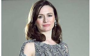 Emily Mortimer fights pressure to go 'natural' - Telegraph