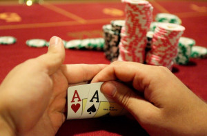Tufts researchers say that poker players' arm movements while they ...
