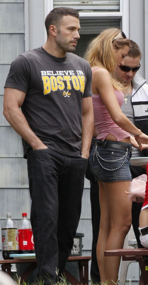 blake-lively-ben-affleck-levis-the-town