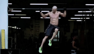 Calisthenics Bodyweight Expert Shows Off His Insane But Very Effective ...