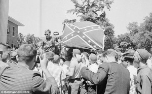 Outrage as noose and confederate flag are tied around the statue of ...