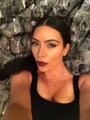 Kim Kardashian va sortir un livre de ses selfies en 2015