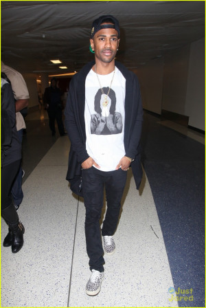 About This Photo Set: Big Sean shows off his hip style at LAX Airport ...