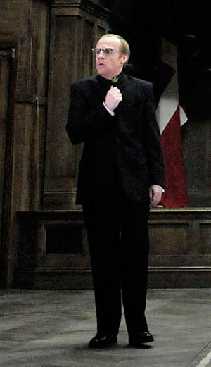 Jonathan Slinger as Hamlet