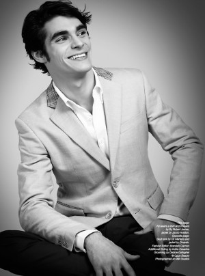 RJ MITTE OPENS UP ABOUT LIVING WITH A DISABILITY ACTING DATING AND