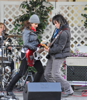 Image search: Antigone