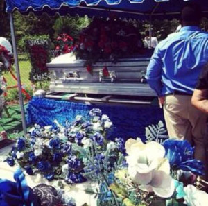 Lil Snupe Funeral in Casket | Lil Snupe Funeral Casket: Funeral ...