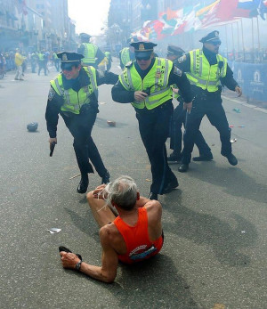 ... police officer appears in iconic photo from Boston Marathon bombing