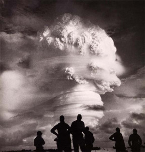 Operation Hardtack, Oak test (US). This photo shows the cloud from the ...