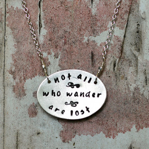 tolkien-quote-necklace-silver-pendant_N2068_e.jpg