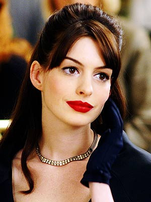 Anne Hathaway Red Lips