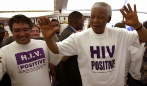 Mandela en una campaña contra el SIDA