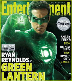 your first look of Ryan Reynolds as the green superhero Green Lantern ...