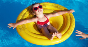 Mom Manners: Etiquette Tips for the Pool and Playground