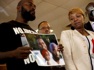 Ferguson Police Believe Slain Teen May Have Robbed A Store Right ...