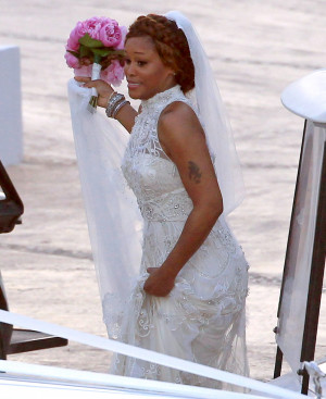 Eve wears Alice Temperley gown, marries Maxmillion Cooper in Ibiza ...