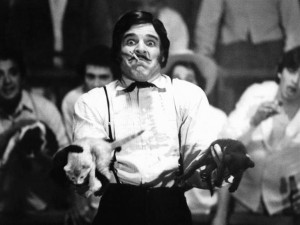 Steve Martin juggling cats in 'The Jerk' Jerk, Steve Martin, Famous ...