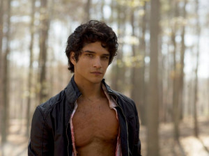 Trailer for MTV's 'Teen Wolf' Season Two
