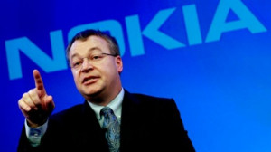Stephen Elop, CEO di Nokia, durante una intervista fatta da Bloomberg ...