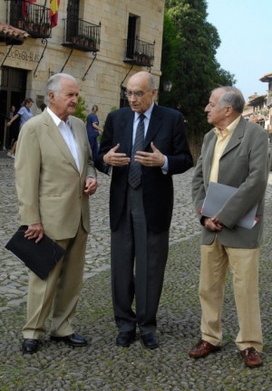 Carlos Fuentes, José Saramago y Juan Goytisolo, durante un encuentro ...